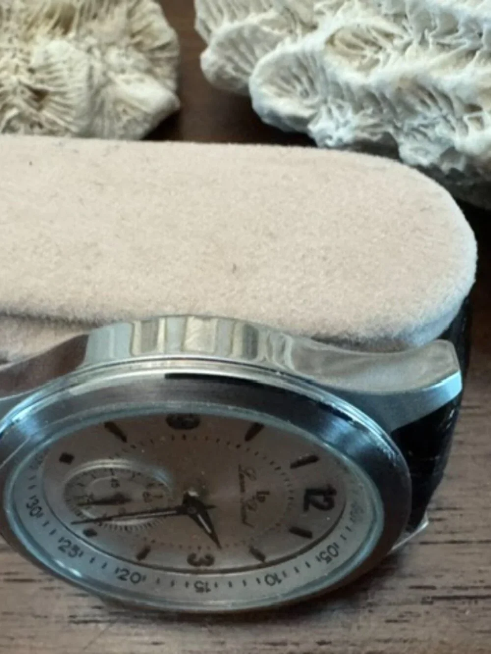 ELEGANT - Lucien Piccard Grande Quartz Watch - Model #11608
